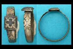 Ring, Medieval, Men's, Cross with Engraved Band, 17th-18th Cent